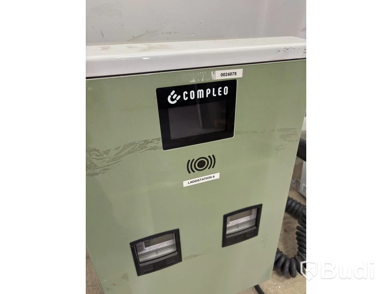 Wallbox Compleo Advanced Compact WM HC2, incl. distribution box with RCD and fuses.