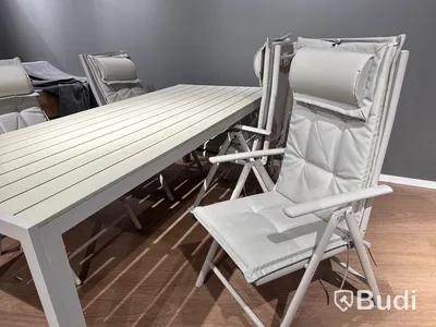Utemöbelset – bord + 4 st stolar, Venture Home