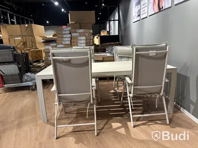 Utemöbelset – bord + 4 st stolar, Venture Home