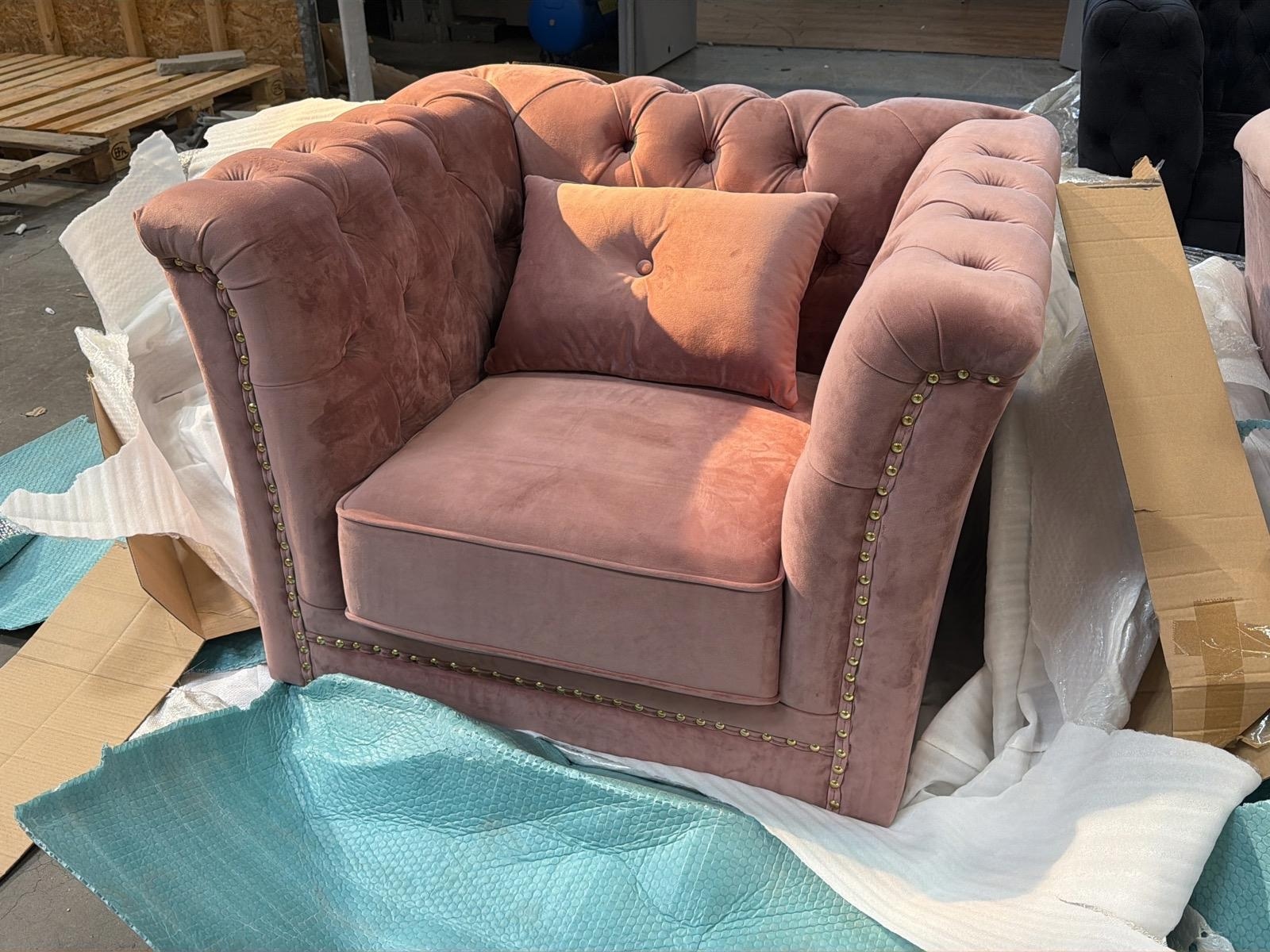 Fåtölj i ross sammet