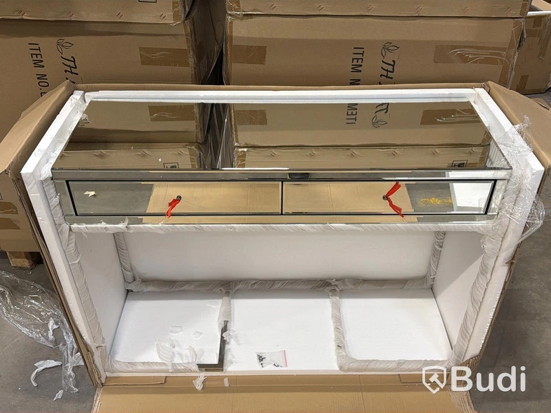 2 st sminkbord/ spegelbord