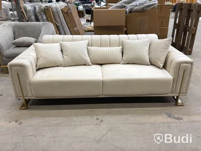 Soffa, 3-sits, beige sammet med guldfärgade ben