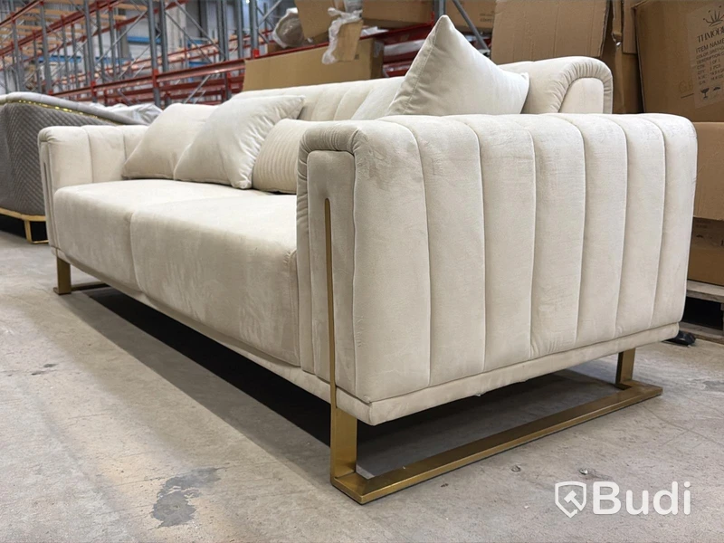 Soffa, 3-sits, beige sammet med guldfärgade ben
