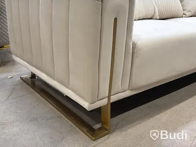 Soffa, 3-sits, beige sammet med guldfärgade ben