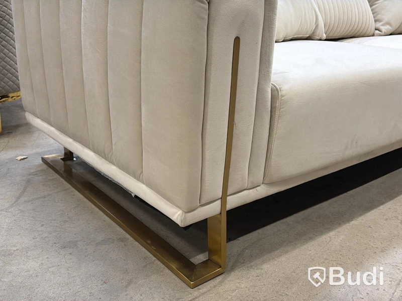 Soffa, 3-sits, beige sammet med guldfärgade ben