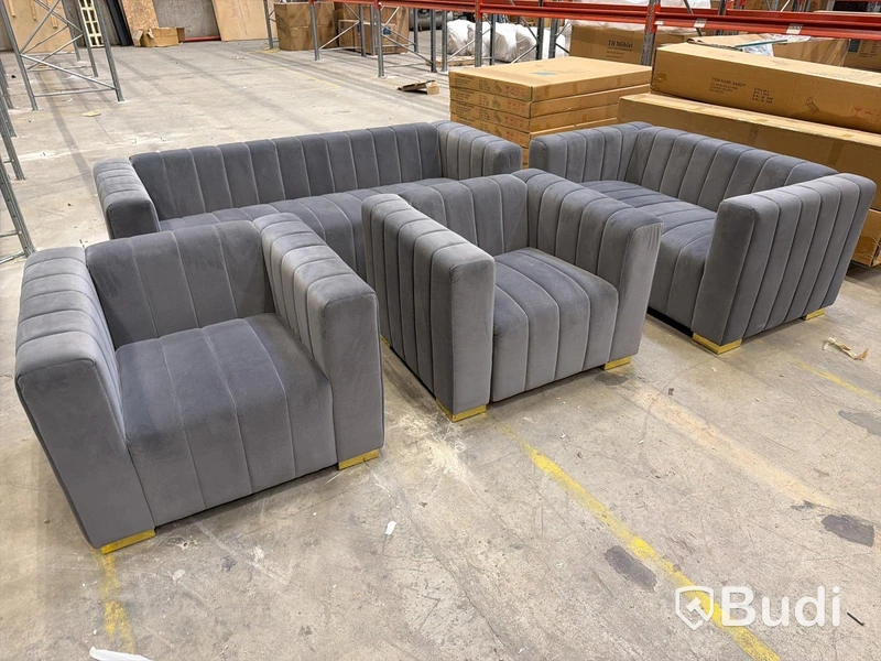 Soffgrupp 4 del - 2 fåtöljer, 3-sits soffa samt 2-sits soffa, grå sammet
