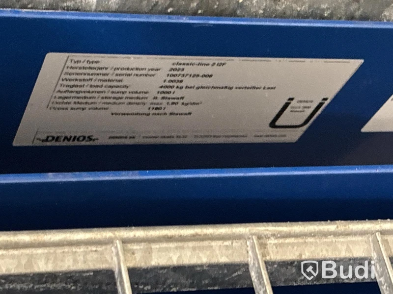 3 st. Tankar inkl. spillboxar och pumpar