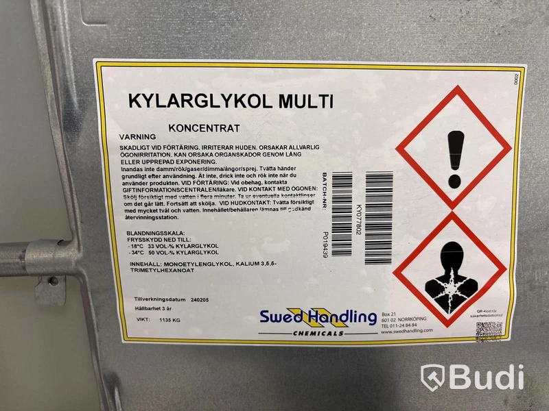 3 st. Tankar inkl. spillboxar och pumpar