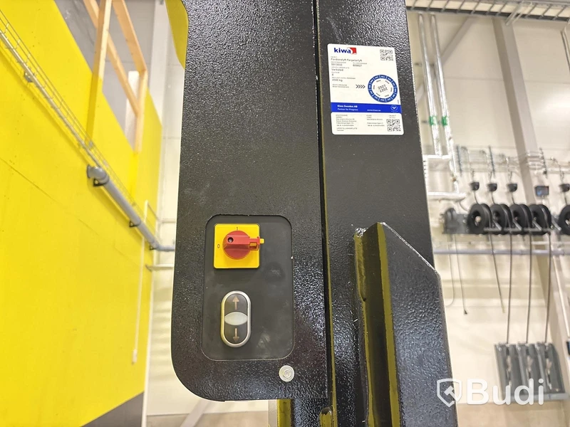 Vehicle lift ProMeister Z-line 245