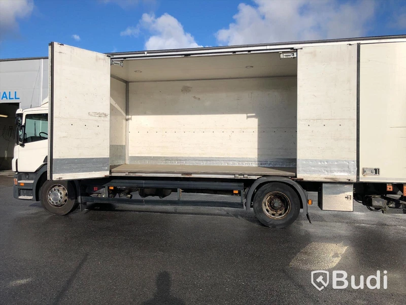 Lastbil Scania P230 19T 4x2 Närkoskåp