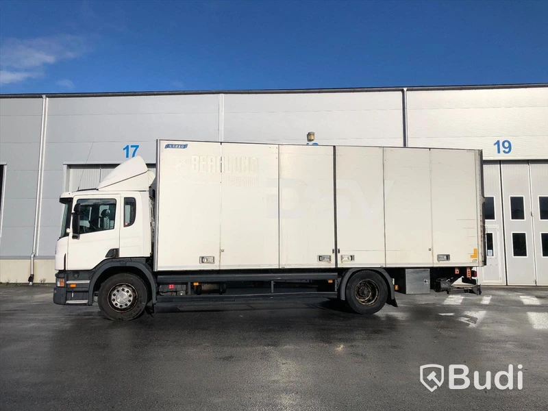 Lastbil Scania P230 19T 4x2 Närkoskåp
