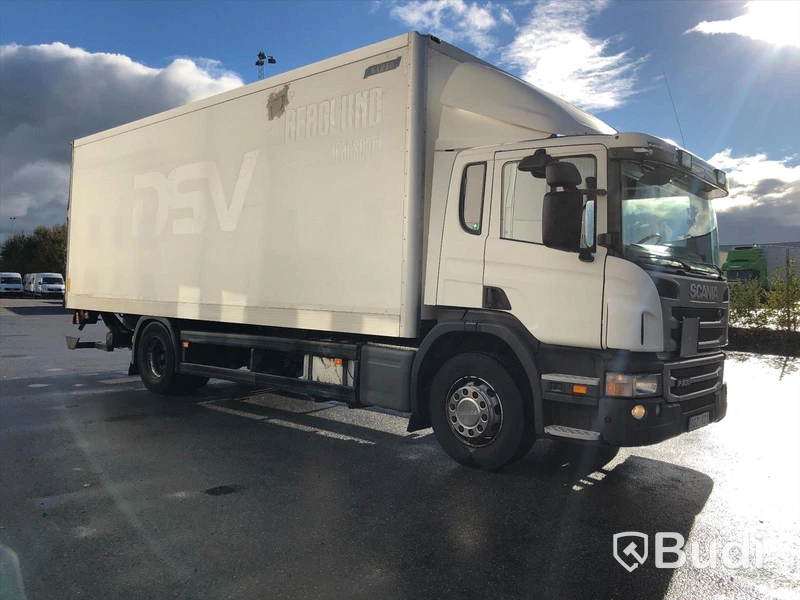 Lastbil Scania P230 19T 4x2 Närkoskåp