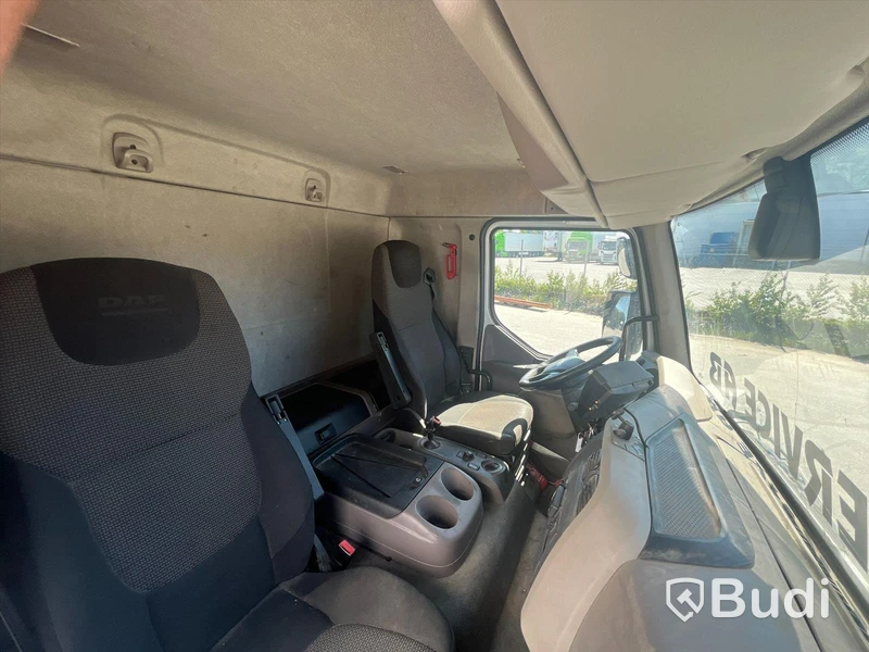 Kranbil DAF FA LF290I-2016 | HIAB 142 E-3