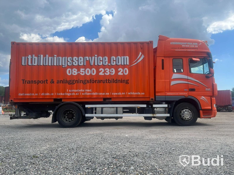 Lastbil DAF XF FA 105460T | 2014 | Containerfäste | 3-passagerarsäten