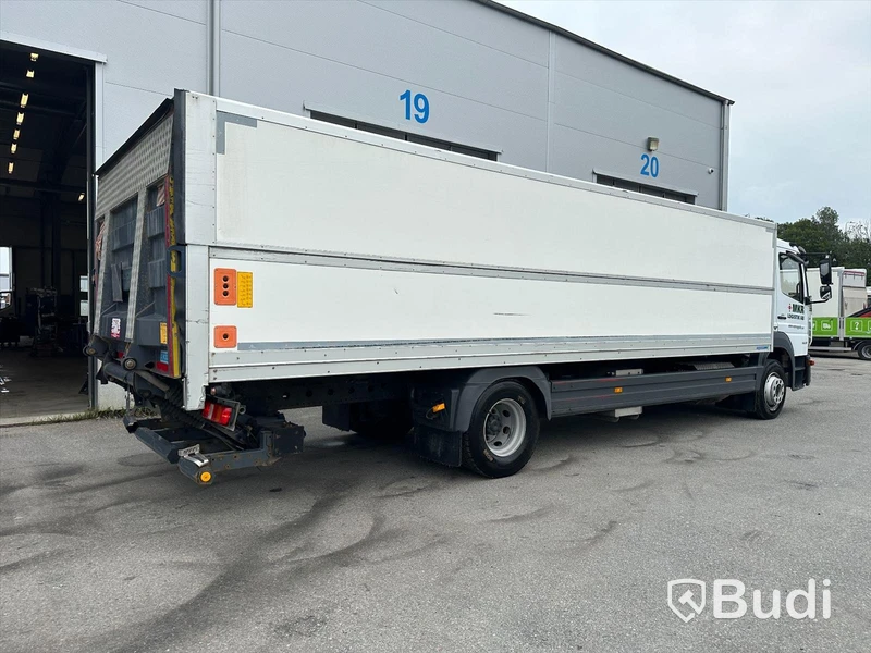 Lastbil Mercedes-Benz Atego | Höj & sänk skåp SKAB | Zepro | 2016