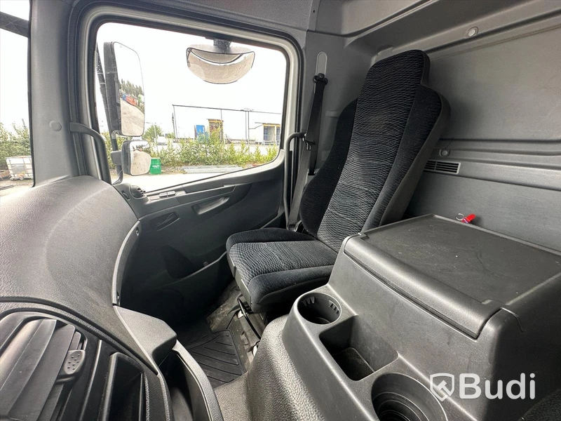 Lastbil Mercedes-Benz Atego | Höj & sänk skåp SKAB | Zepro | 2016