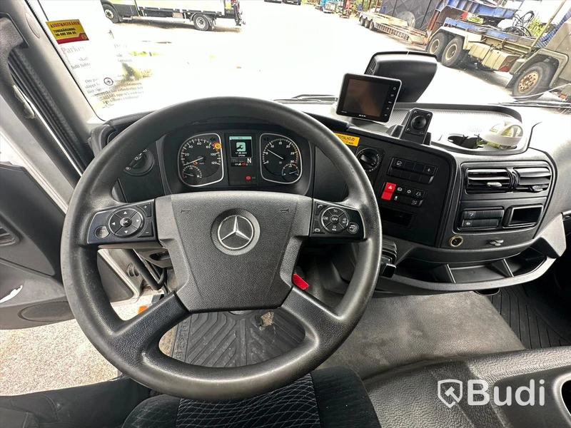Lastbil Mercedes-Benz Atego | Höj & sänk skåp SKAB | Zepro | 2016