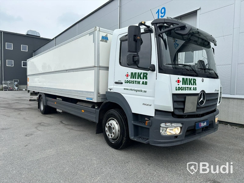 Lastbil Mercedes-Benz Atego | Höj & sänk skåp SKAB | Zepro | 2016
