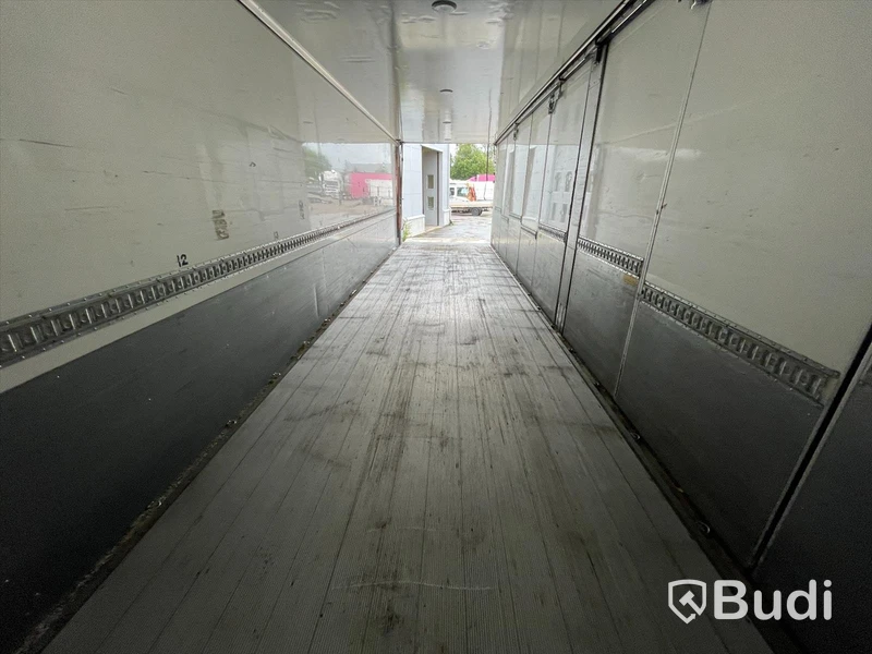 Lastbil Mercedes Benz Antos | 2016 | VAK PV-1-25 | 2016