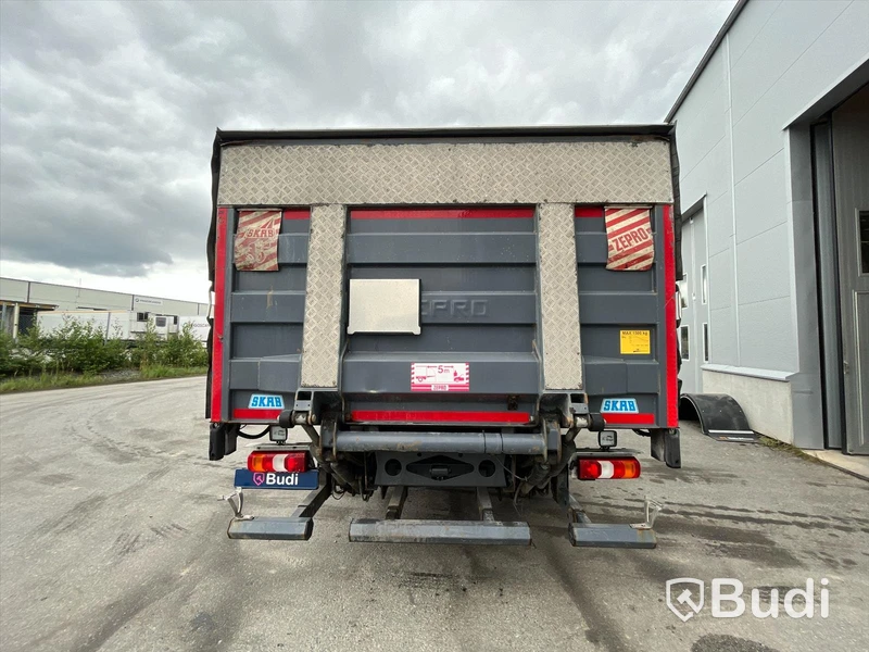 Lastbil Mercedes-Benz Trucks Atego 7.7 PowerShift 3 | 238hk | 2016 | Höj & skänkskåp