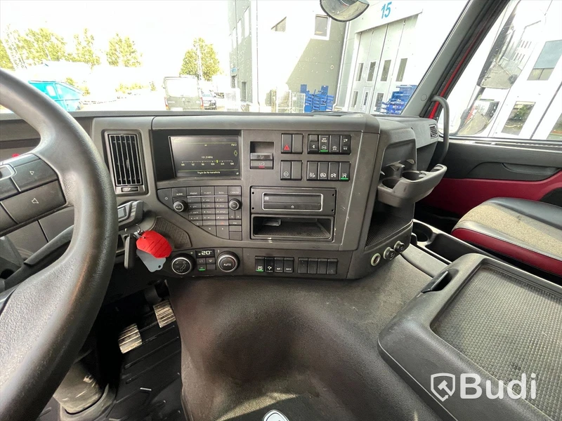 Liftdumper Volvo FMX 330 6x2 | 2016 | Euro6 | Nybesiktigad