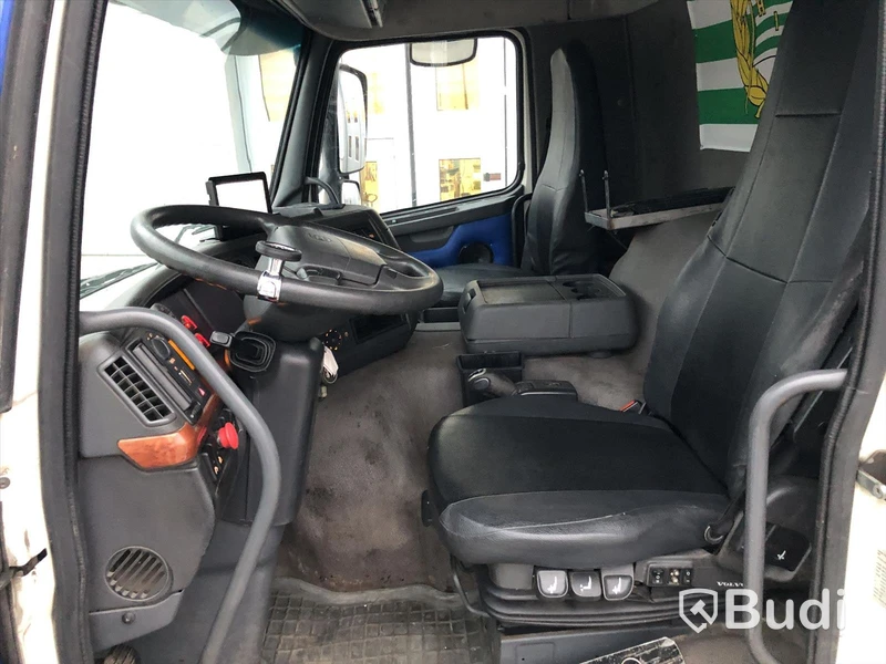 Lastbil Volvo FM9 4x2 Kran/Flak Hiab