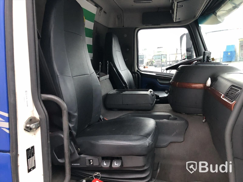 Lastbil Volvo FM9 4x2 Kran/Flak Hiab