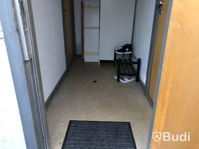 Byggbod/Mannskapsbod 8x3 meter, 2 rum och 1 hall.