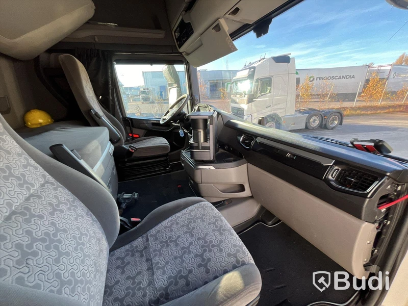 Dragbil Scania R450 4x2 LD / Mega  -2018 | Fulluftad | Höj/sänkbar vändskiva Vorlandi