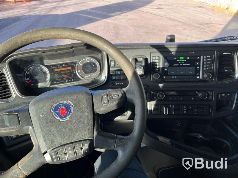 Dragbil Scania R450 4x2 LD / Mega  -2018 | Fulluftad | Höj/sänkbar vändskiva Vorlandi