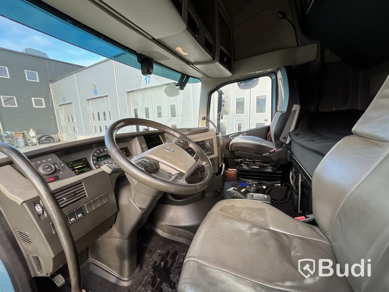 Dragbil Volvo FH540 6x2-4 Volvo ocean race edition -2018