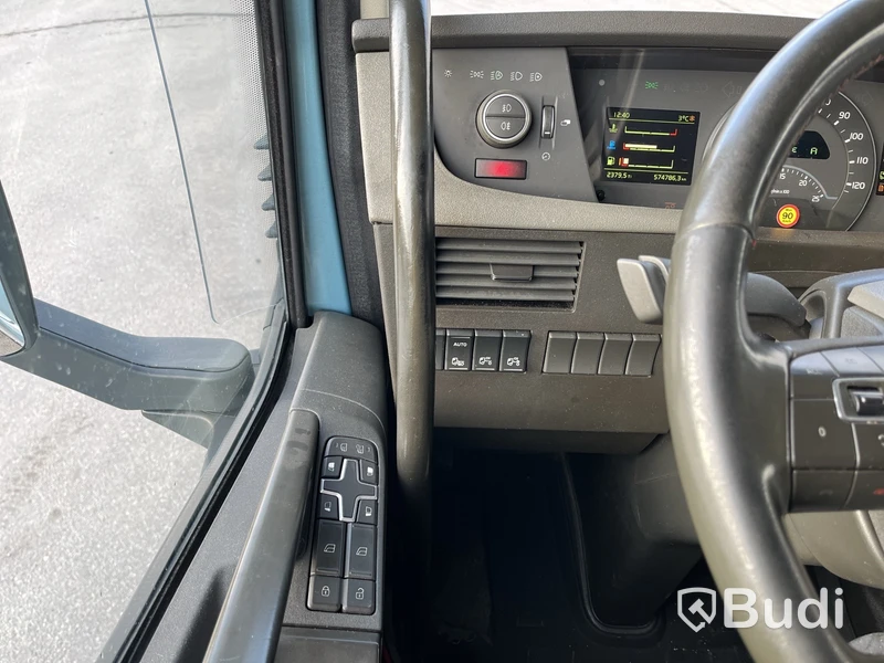 Dragbil Volvo FH540 6x2-4 Volvo ocean race edition -2018
