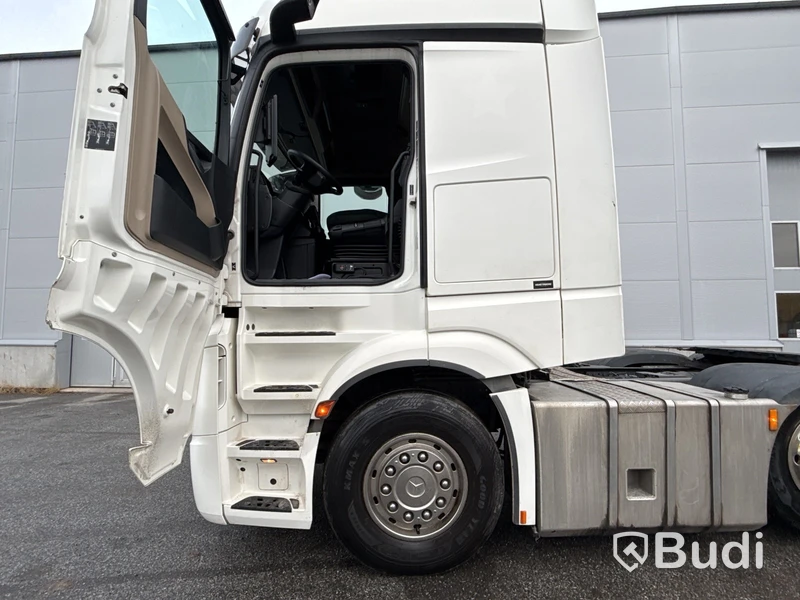 Dragbil Mercedes-Benz Actros 2545 -2019 | Pusher Axel | Parabel luftdämpning