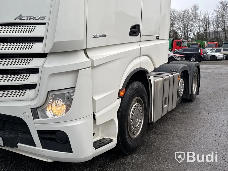 Dragbil Mercedes-Benz Actros 2545 -2019 | Pusher Axel | Parabel luftdämpning