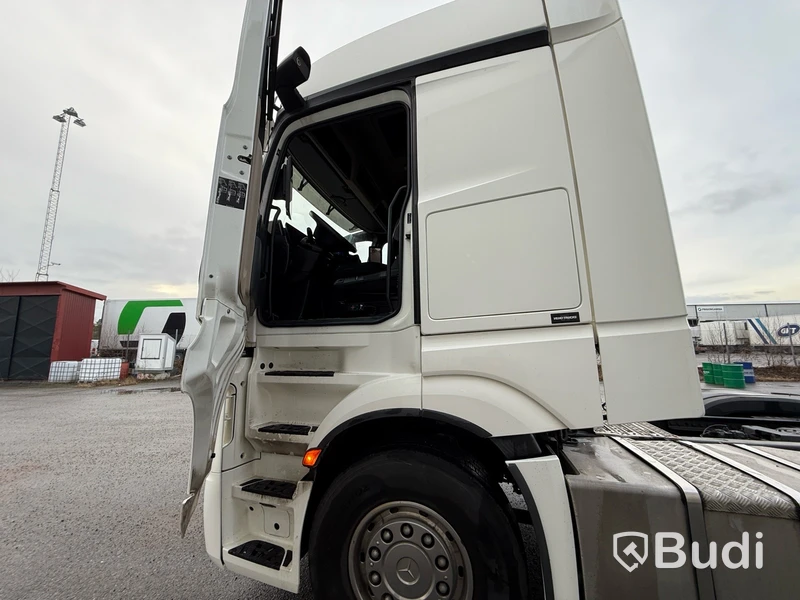 Dragbil Mercedes-Benz Actros 2545, -2019 | Pusher Axel | Parabel luftdämpning