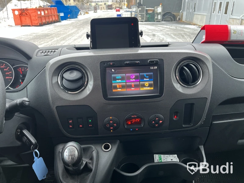 Lätt lastbil Renault Master -2019 | Bakgavellyft | Nybesiktigad
