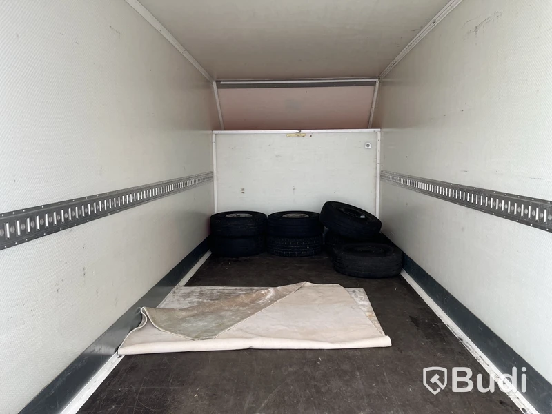 Lätt lastbil Renault Master -2019 | Bakgavellyft | Nybesiktigad