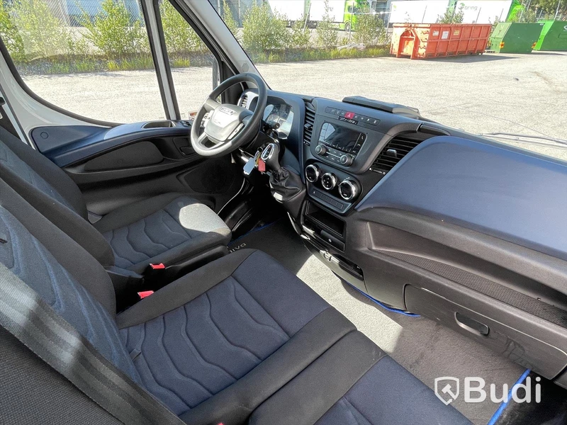 Lättlastbil Iveco Daily 35-160 Hi-matic | 2017 | 8500mil | Brödbil