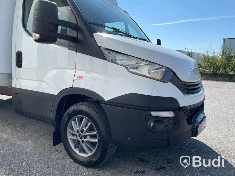 Lättlastbil Iveco Daily 35-160 Hi-matic | 2017 | 8500mil | Brödbil