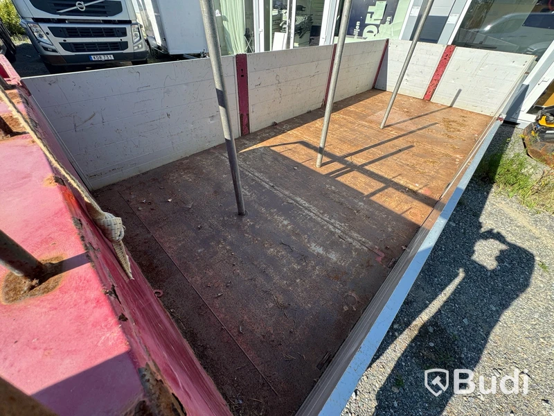 Lastväxlarflak med aluminiumlämmar