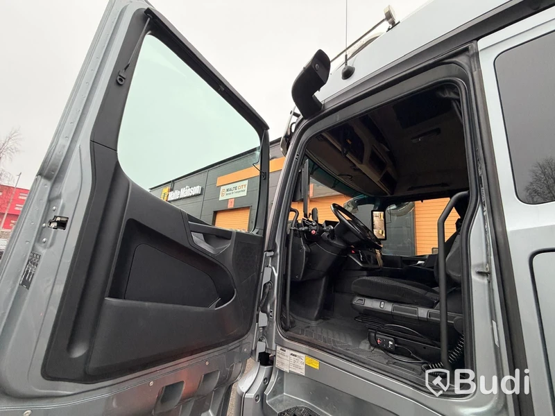 Tridemväxlare Mercedes-Benz Arocs -2022  | JOAB 24 ton | Plogutrustad