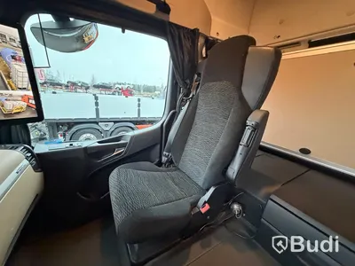 Tridemväxlare Mercedes-Benz Arocs -2022  | JOAB 24 ton | Plogutrustad