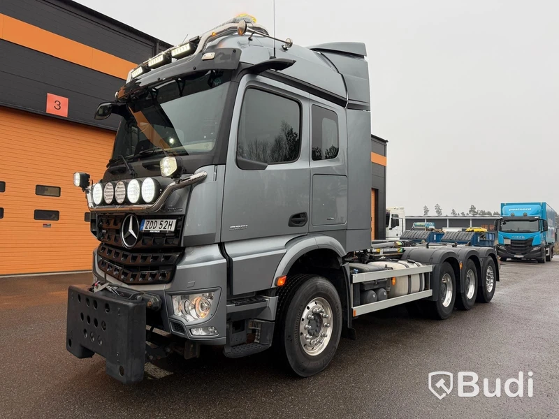 Tridemväxlare Mercedes-Benz Arocs -2022  | JOAB 24 ton | Plogutrustad