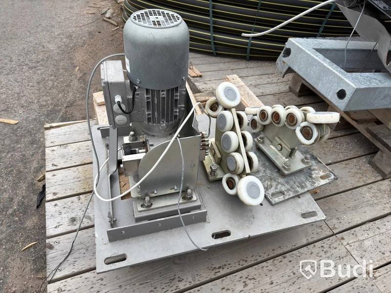 Industrigrind med motor och styrning – 13,7 meter