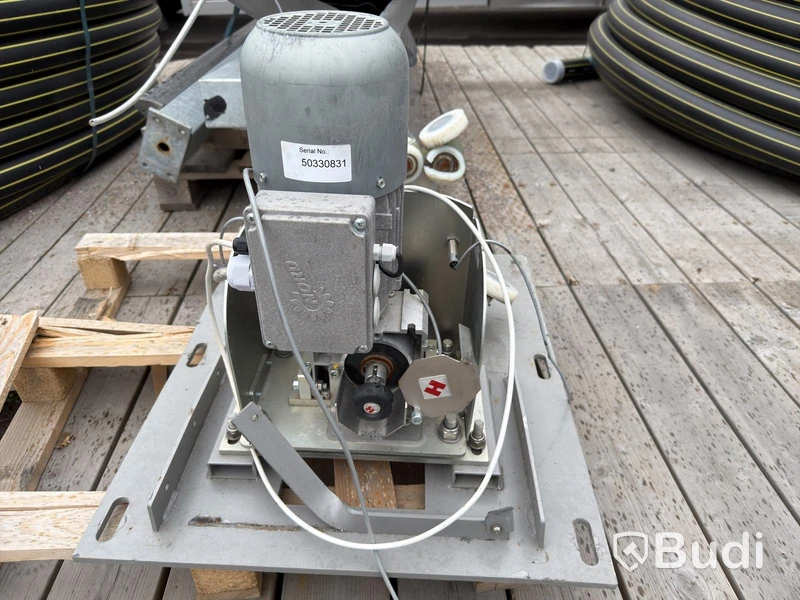 Industrigrind med motor och styrning – 13,7 meter