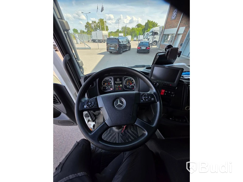 Mercedes-Benz Atego truck, side-opening body