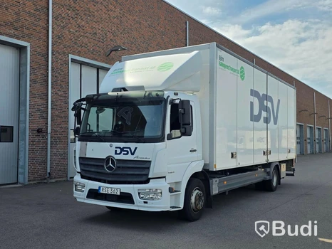 Lastbil Mercedes-Benz Atego Öppningsbar sida