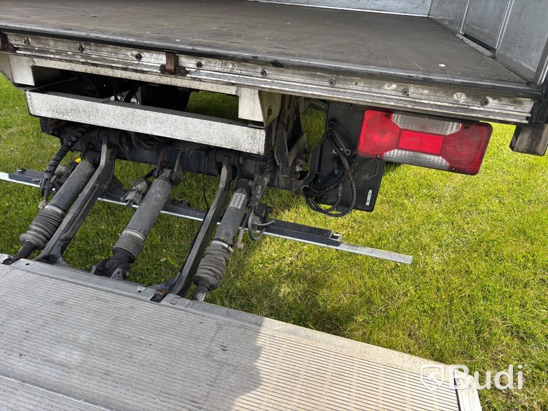 Lätt lastbil Iveco Daily 35-140 Chassi Cab 2.3 JTD Hi-Matic -2019