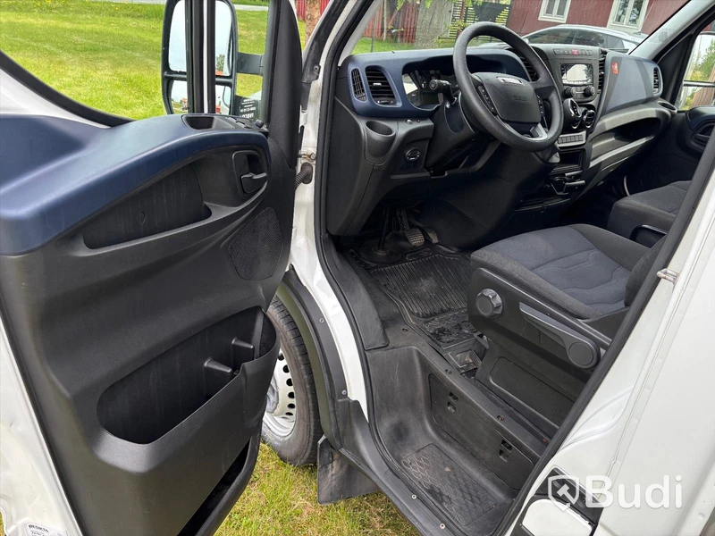 Lätt lastbil Iveco Daily 35-140 Chassi Cab 2.3 JTD Hi-Matic -2019