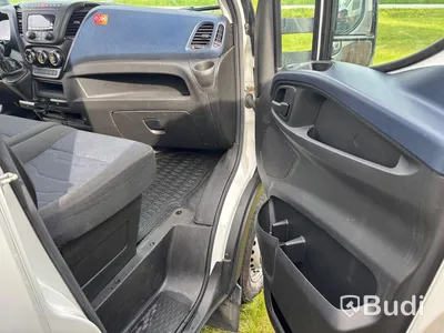 Lätt lastbil Iveco Daily 35-140 Chassi Cab 2.3 JTD Hi-Matic -2019